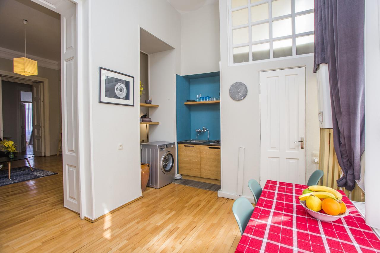 Charming 2Br Apartment In Old Tbilisi - By Wehost ภายนอก รูปภาพ