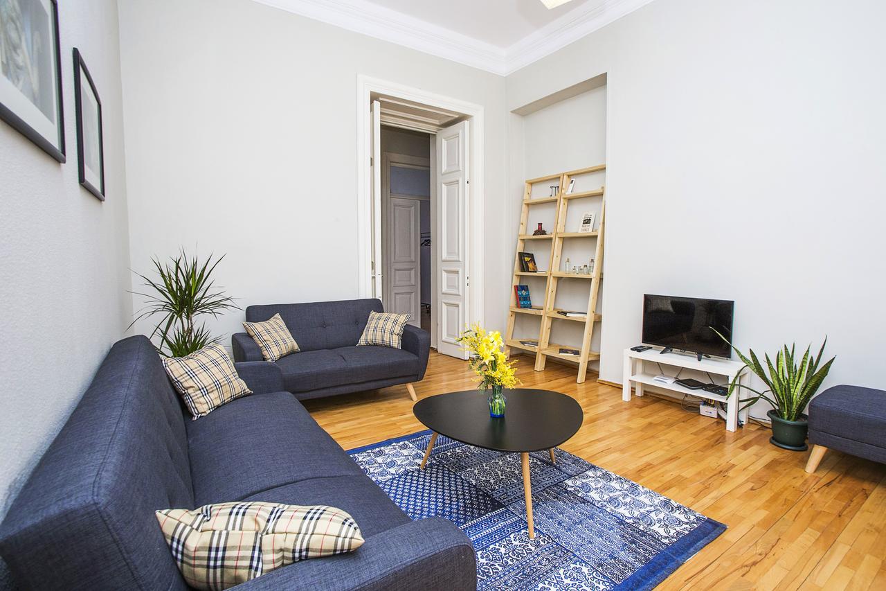 Charming 2Br Apartment In Old Tbilisi - By Wehost ภายนอก รูปภาพ