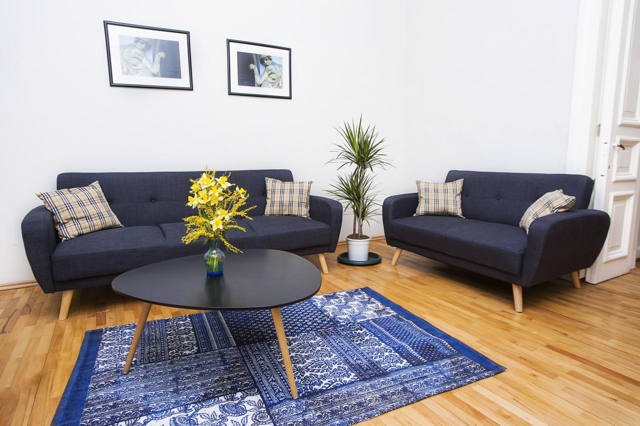 Charming 2Br Apartment In Old Tbilisi - By Wehost ภายนอก รูปภาพ